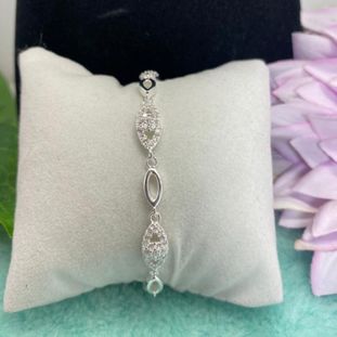 Pulsera de plata con brillantes